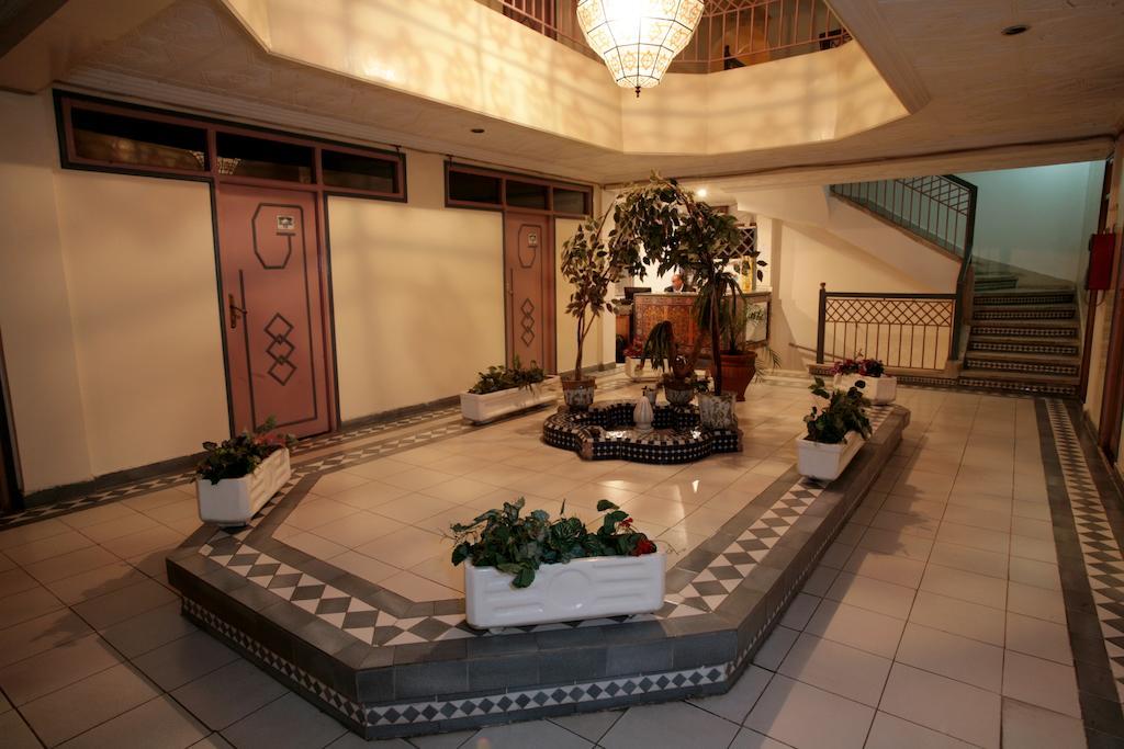 Hotel Ichbilia فندق اشبيلية Marrakesh Bagian luar foto