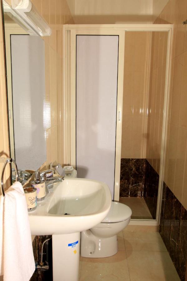 Hotel Ichbilia فندق اشبيلية Marrakesh Bagian luar foto